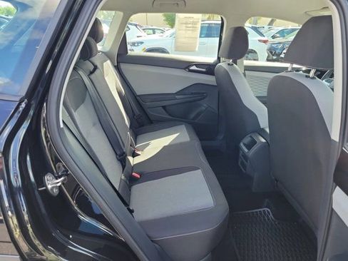 Certified 2024 Volkswagen Taos S FWD image 9