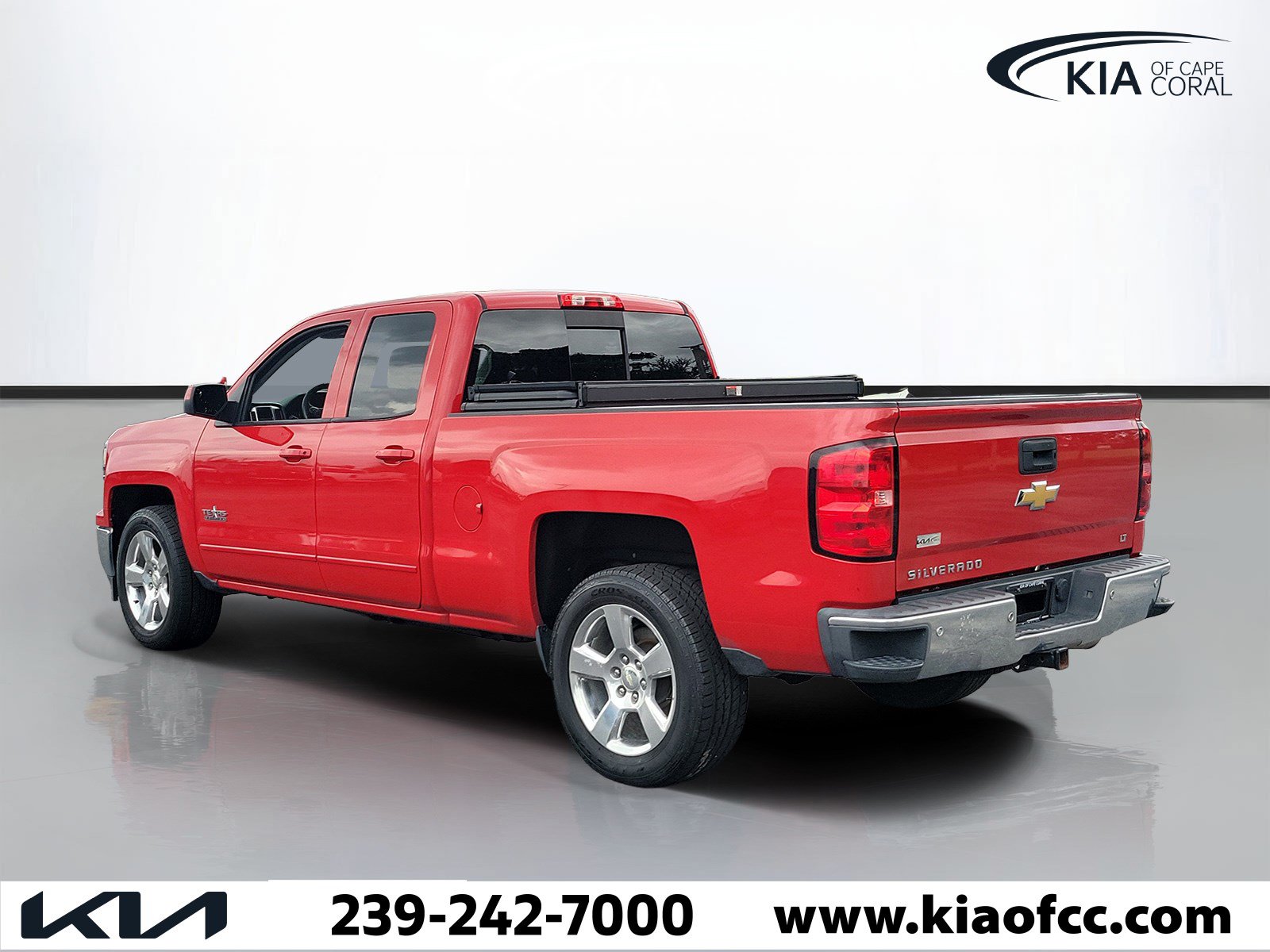 Used 2015 Chevrolet Silverado 1500 LT w/ Texas Edition, 1LT Trim RWD image 4