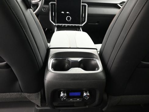 New 2026 GMC Acadia AT4 w/ Luxury Package AWD/4WD image 21