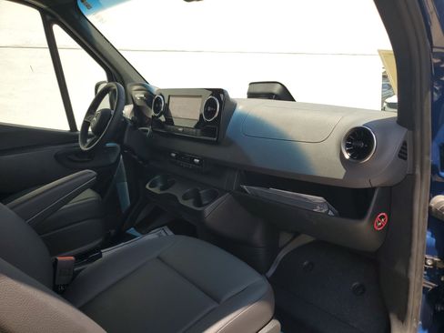Used 2026 Mercedes-Benz Sprinter 2500 image 17
