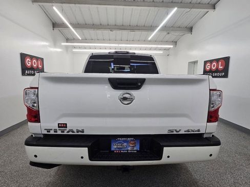 Used 2021 Nissan Titan SV w/ SV Convenience Package AWD/4WD image 7