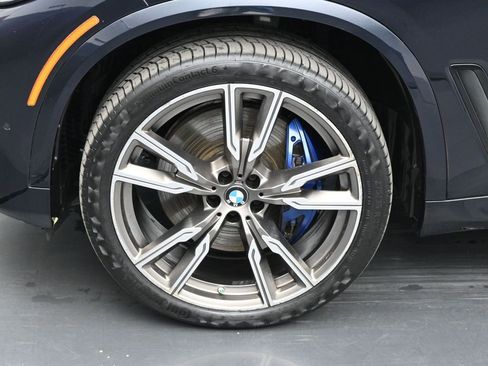 Used 2022 BMW X5 M50i w/ Executive Package image 31