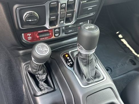 New 2026 Jeep Wrangler Unlimited Rubicon AWD/4WD image 28