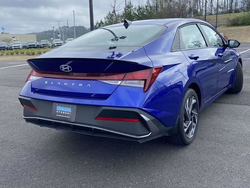 Certified 2025 Hyundai Elantra Sport image 3