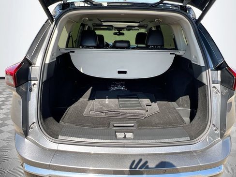 Used 2025 Nissan Rogue Platinum FWD image 26