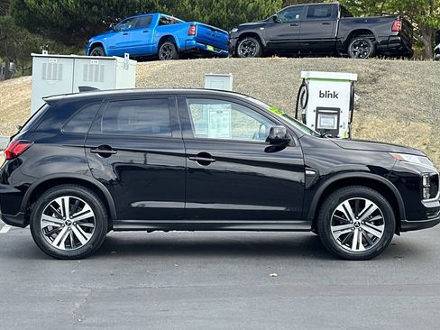 Used 2025 Mitsubishi Outlander Sport ES AWD/4WD image 3