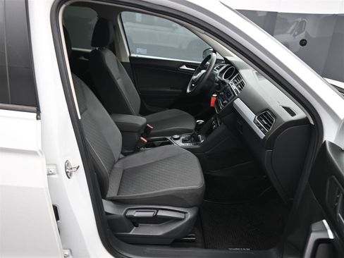 Used 2021 Volkswagen Tiguan S image 9