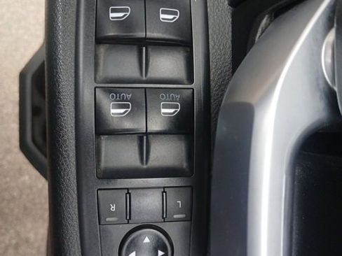 Used 2019 RAM 3500 Tradesman w/ Chrome Appearance Group image 57