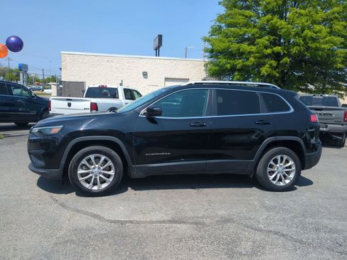 Used 2019 Jeep Cherokee Latitude w/ Popular Appearance Group FWD image 5