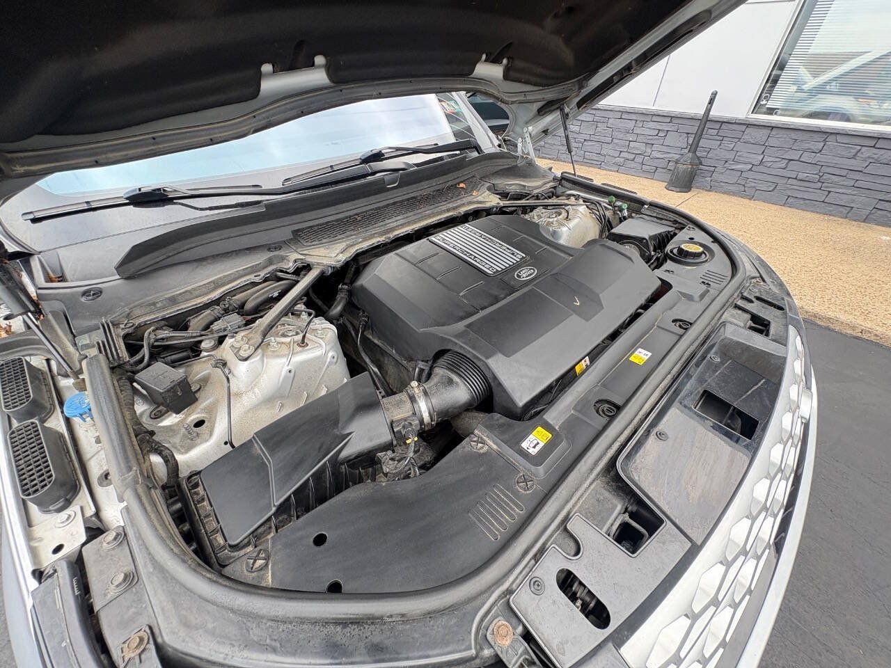 Used 2016 Land Rover Range Rover Sport HSE AWD/4WD image 26