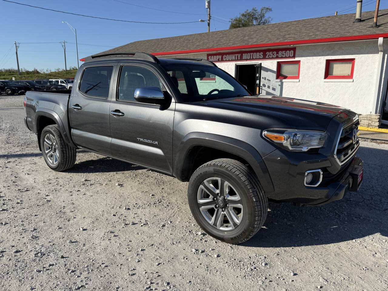 Used 2017 Toyota Tacoma Limited w/ Tow Package AWD/4WD image 1