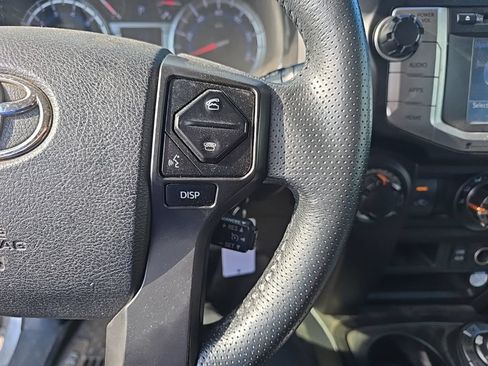 Used 2017 Toyota 4Runner SR5 AWD/4WD image 16