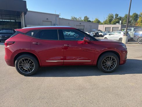 Used 2019 Chevrolet Blazer Premier w/ Sun and Wheels Package FWD image 2