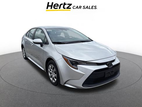 Used 2025 Toyota Corolla LE image 1