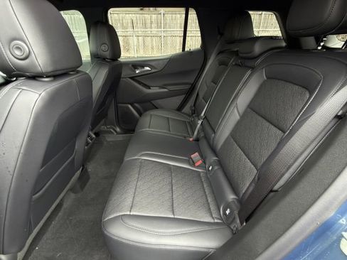 New 2026 Chevrolet Equinox LT w/ Convenience Package II FWD image 19