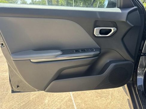 Used 2025 Kia K4 FWD image 25