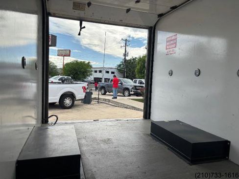 Used 2022 Ford Transit 350 DRW image 28