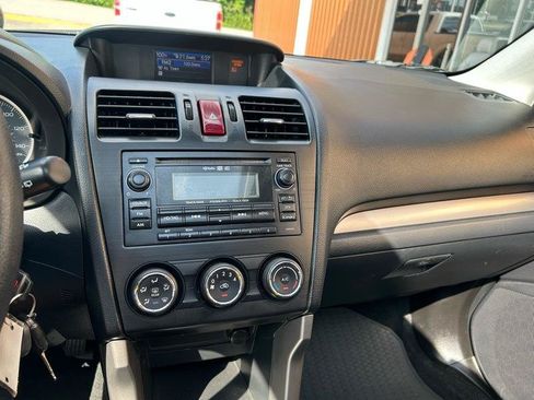 Used 2015 Subaru Forester 2.5i Premium w/ All-Weather Package AWD/4WD image 18