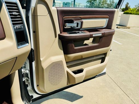 Used 2017 RAM 1500 Laramie w/ Convenience Group image 40