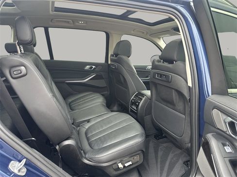 Used 2020 BMW X7 xDrive40i w/ Parking Assistance Package image 12