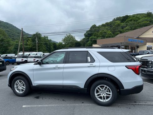New 2026 Ford Explorer Active AWD/4WD image 7