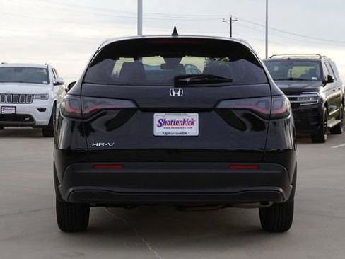 Used 2024 Honda HR-V LX image 8