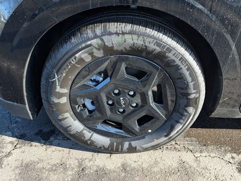 Used 2026 Kia Carnival image 15