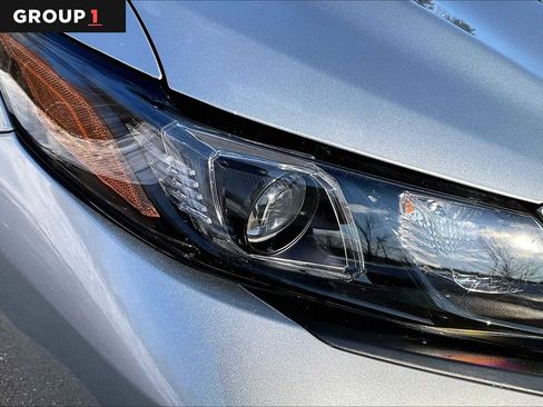 Used 2024 Toyota Camry SE image 27