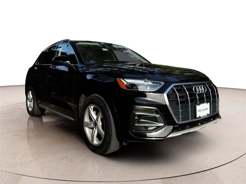 Used 2023 Audi Q5 2.0T Premium image 3