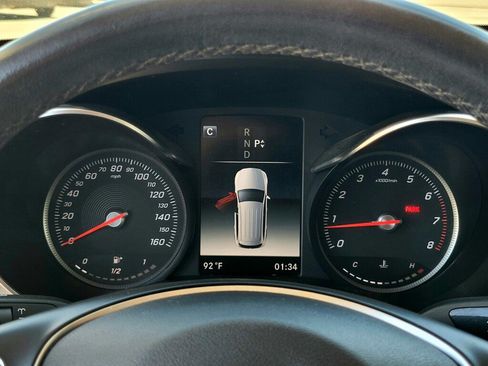 Used 2019 Mercedes-Benz GLC 300 4MATIC image 18