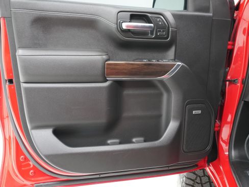 Used 2019 GMC Sierra 1500 SLT AWD/4WD image 16