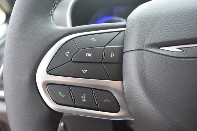 New 2027 Chrysler Pacifica Limited AWD/4WD image 23