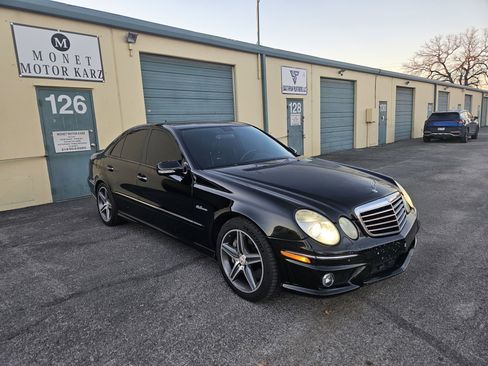 Used 2007 Mercedes-Benz E 63 AMG 4dr Sdn 6.3L AMG RWD image 2