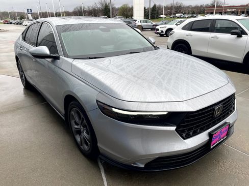 Used 2024 Honda Accord EX image 4