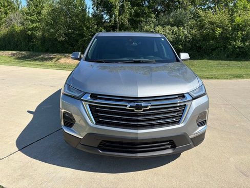 Used 2023 Chevrolet Traverse LT FWD image 12