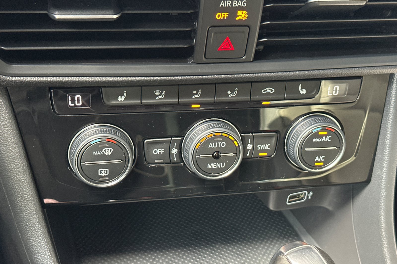 Used 2019 Volkswagen Jetta R-Line FWD image 19