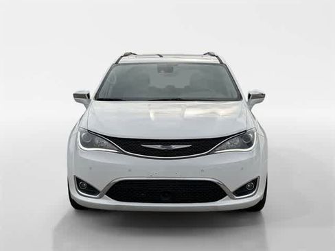 Used 2017 Chrysler Pacifica Limited w/ UConnect Theater Package image 17