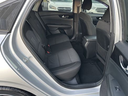 Used 2019 Kia Forte S w/ S Premium Package image 11