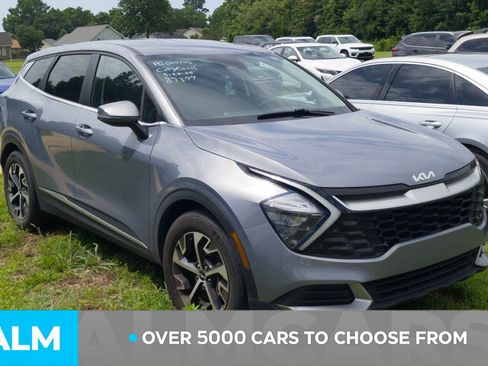 Used 2023 Kia Sportage EX FWD image 3