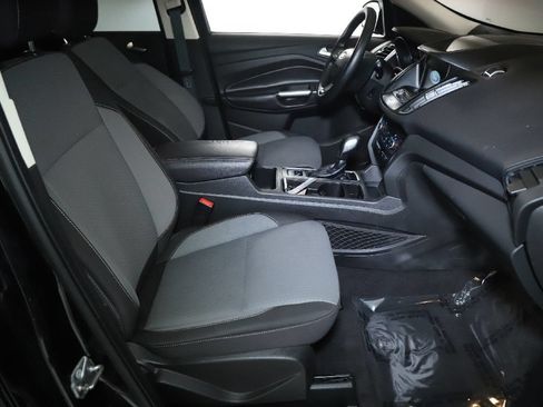 Used 2019 Ford Escape SE FWD image 33