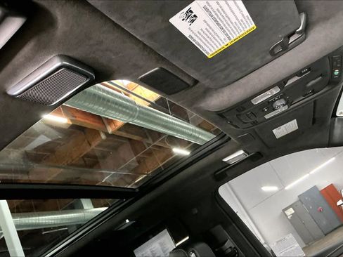 Used 2022 Cadillac Escalade Sport Platinum image 24