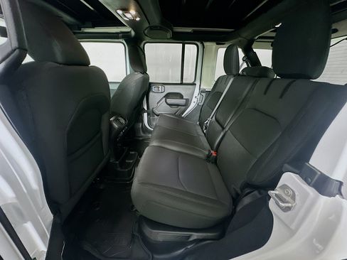 Used 2023 Jeep Wrangler Unlimited w/ Sun & Screen Package AWD/4WD image 28