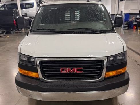 Used 2025 GMC Savana 2500 w/ Driver Convenience Package RWD image 2