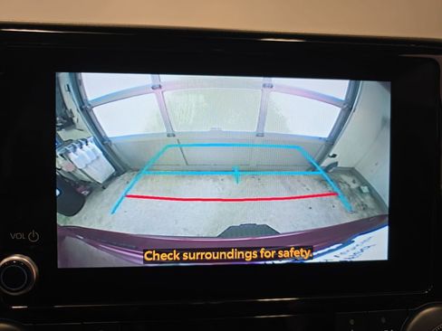 Certified 2024 Toyota Highlander XLE image 27