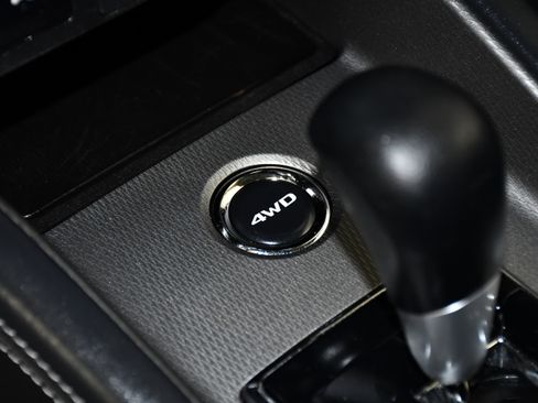 Used 2025 Mitsubishi Outlander Sport ES image 30