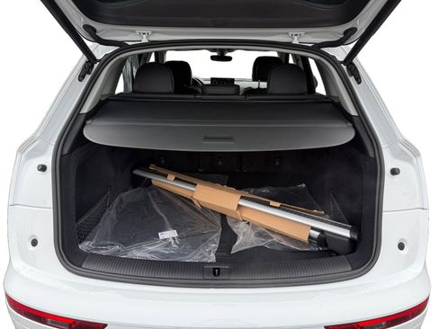 Certified 2025 Audi Q5 2.0T Premium image 17