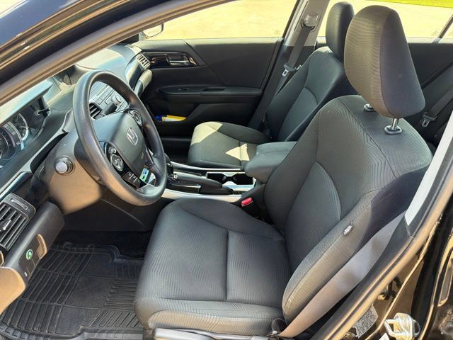 Used 2017 Honda Accord LX image 5