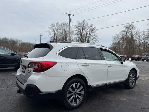 Used 2018 Subaru Outback 3.6R Touring w/ Popular Package #3 image 6