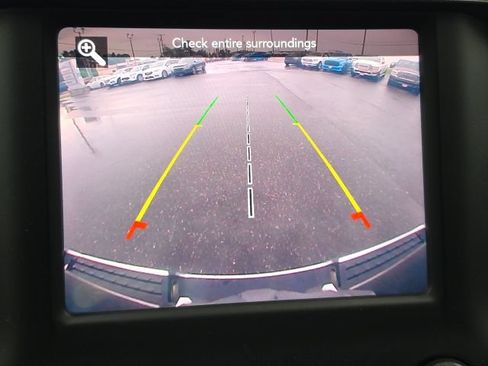 Used 2019 RAM 1500 Laramie AWD/4WD image 3