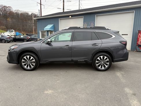 Used 2024 Subaru Outback Touring XT image 2